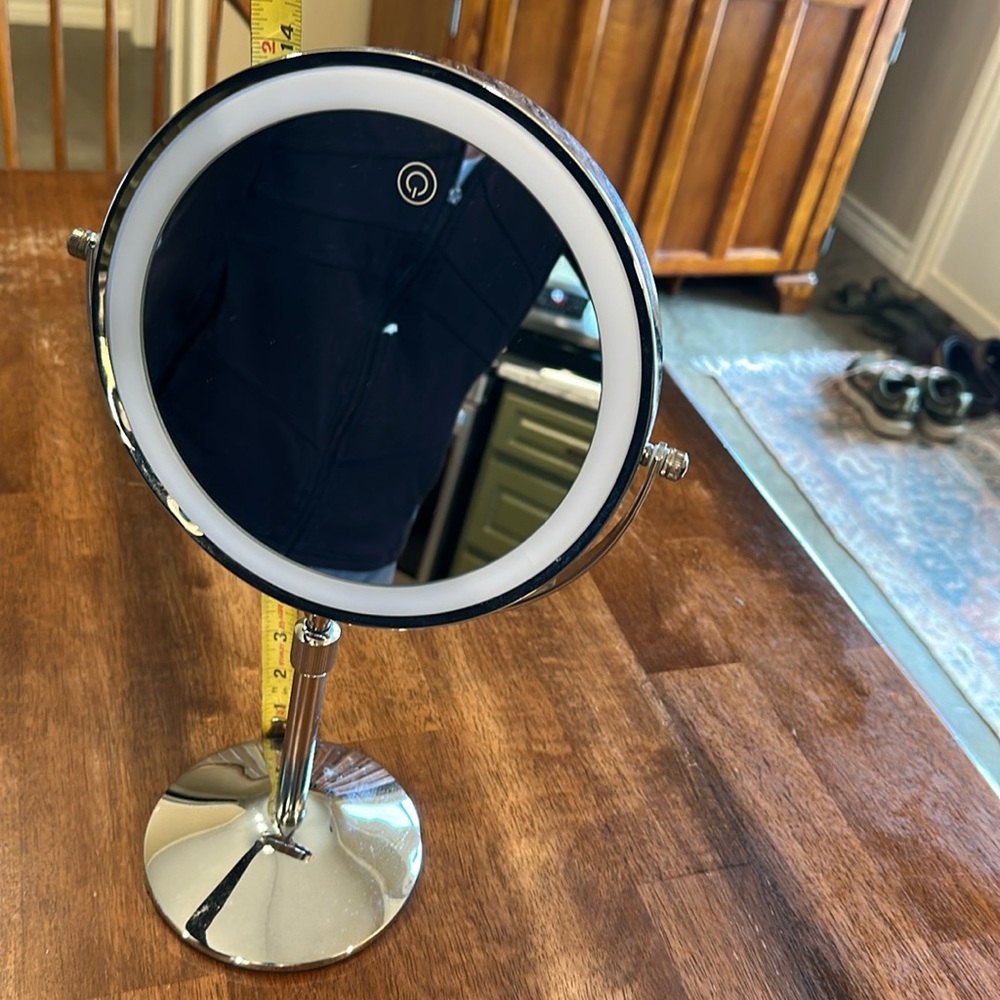 Lighted Makeup Mirror